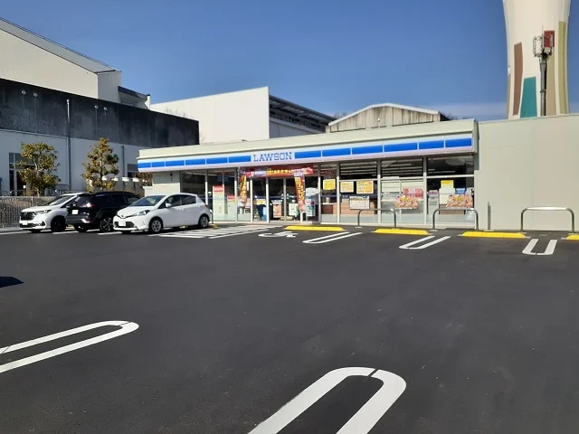 ローソンまで180m