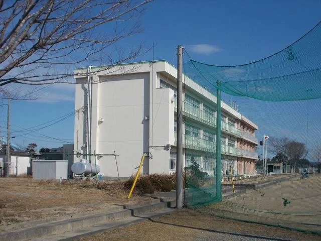 掛川市立中小学校まで600m