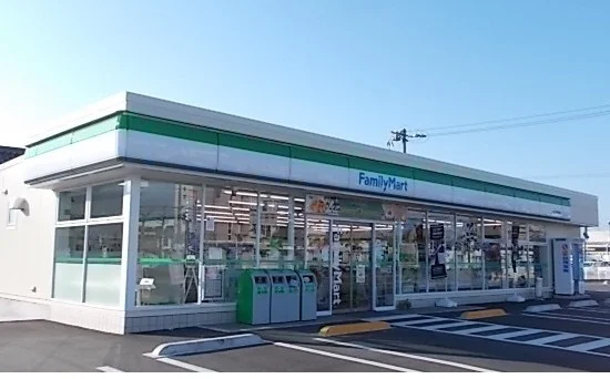 ファミリーマートつしま西坂店まで650m