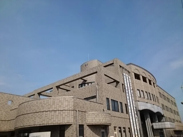 堺市東区役所まで410m