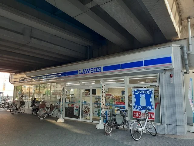 ローソン様まで152m