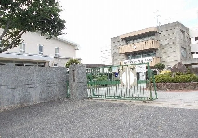 昭和北中学校まで450m