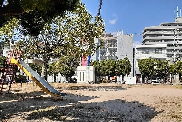 海岸４丁目公園まで10m