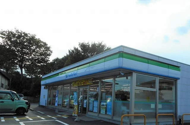 ファミリーマート 狭山東三ツ木まで350m
