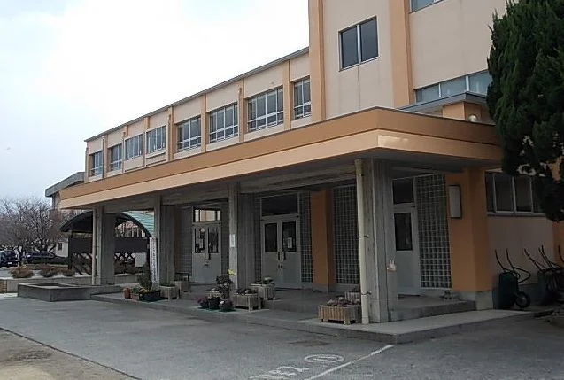 外江小学校まで850m