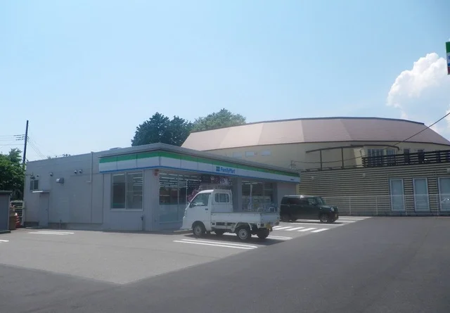 ファミリーマート御殿場新橋南店まで290m