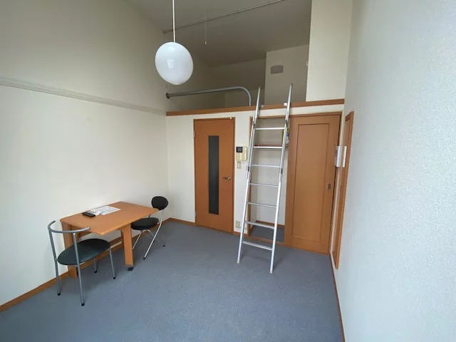 1階は床材フローリング仕様