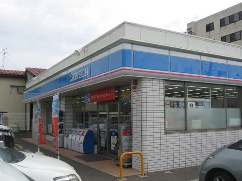 ローソン 福井成和二丁目店まで400m