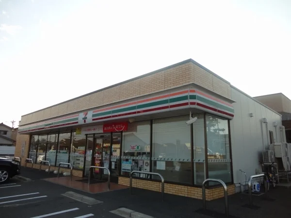 セブンイレブンまで350m