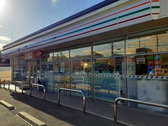 セブンイレブン　宇治神明店まで750m