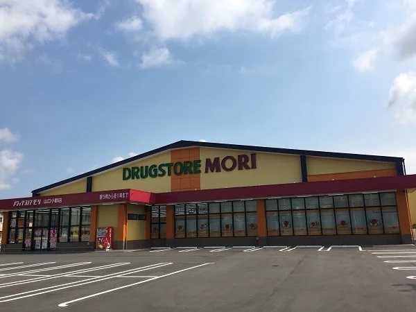ドラッグストア　モリ山口小郡店まで850m
