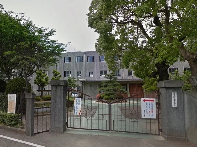 浜松市立竜禅寺小学校まで400m