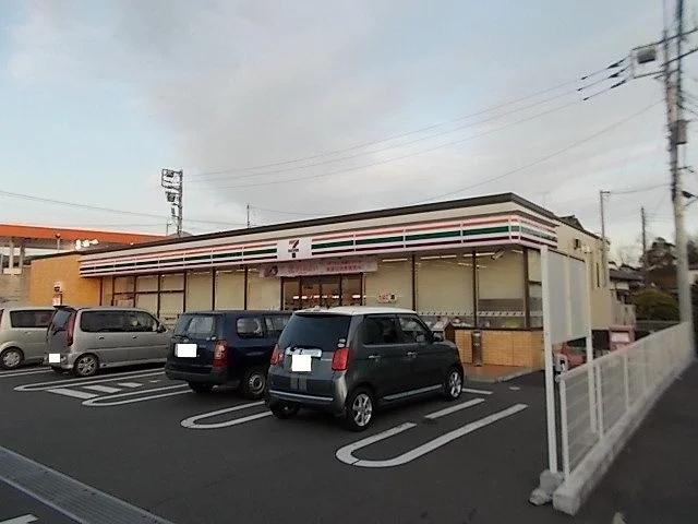 セブンイレブン　一色店まで700m