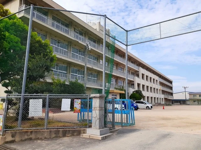 多治米小学校まで450m