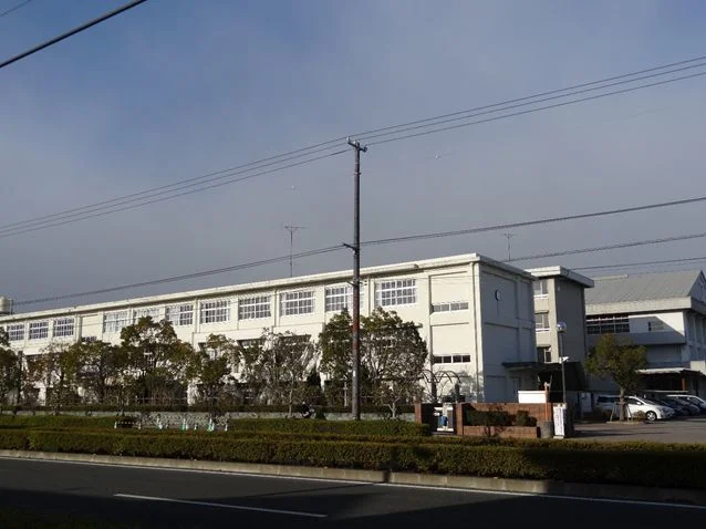 城東中学校まで950m