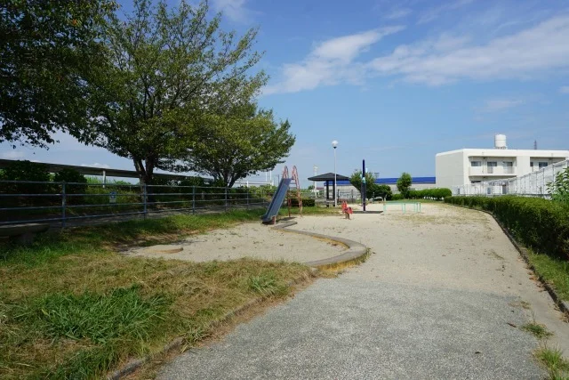 春日公園まで400m