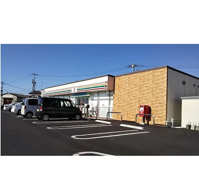 セブンイレブン 八代築添町店まで700m