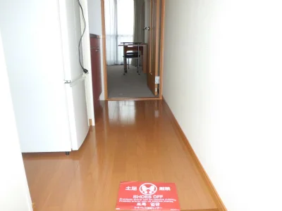 通路奥が居室です。