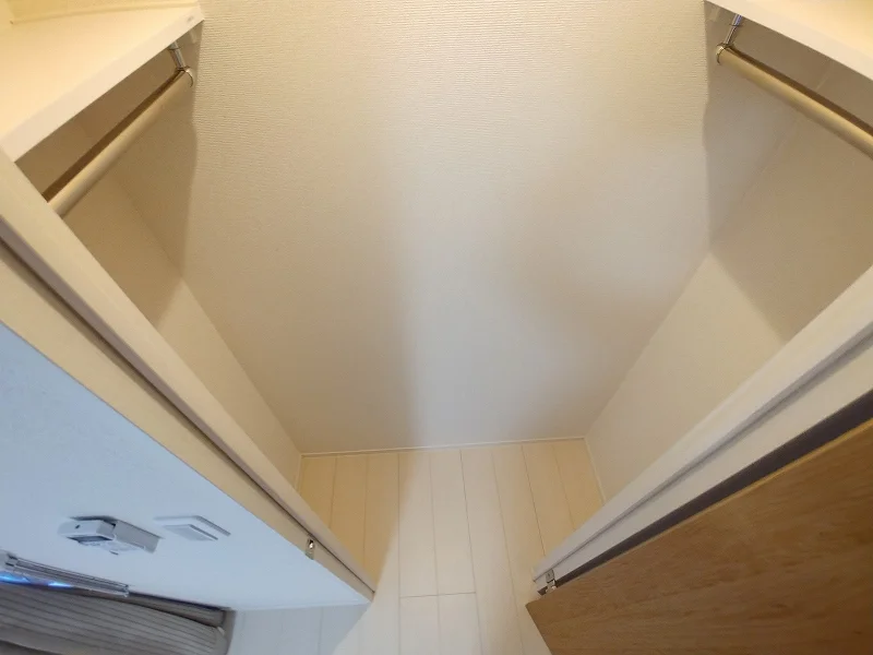 ウォークインクローゼット大　※101、2、201、2号室のみ