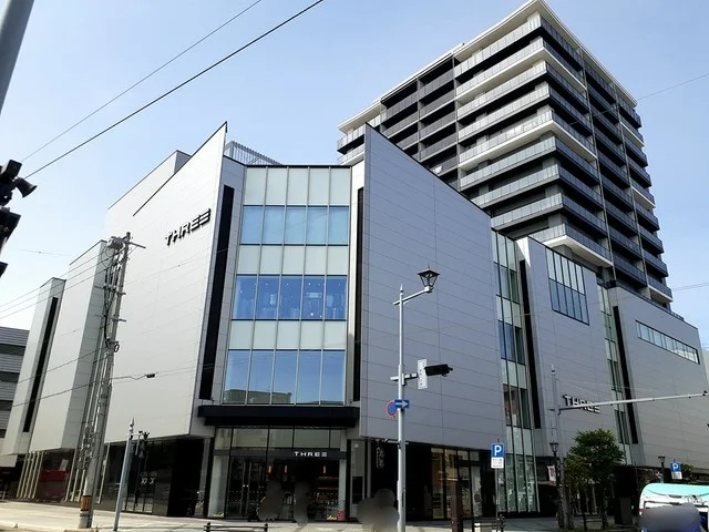 ＴＨＲＥＥまで850m