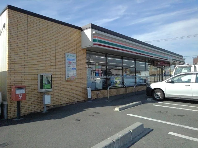 セブンイレブン韮崎竜岡店まで1300m