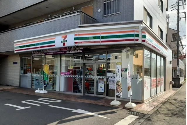 セブンイレブンまで1000m