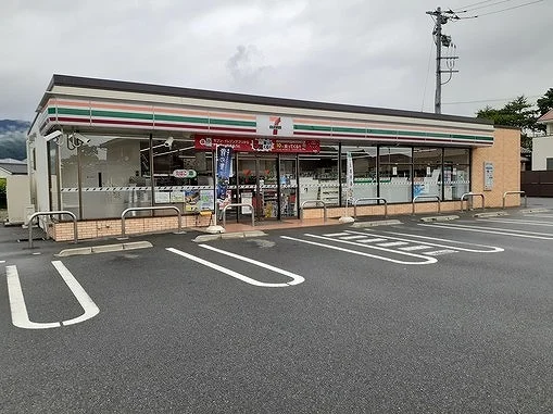 セブンイレブン南アルプス白根店まで550m