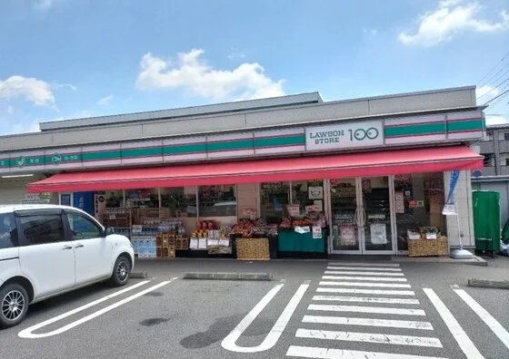 ローソンストア100知多朝倉店まで500m