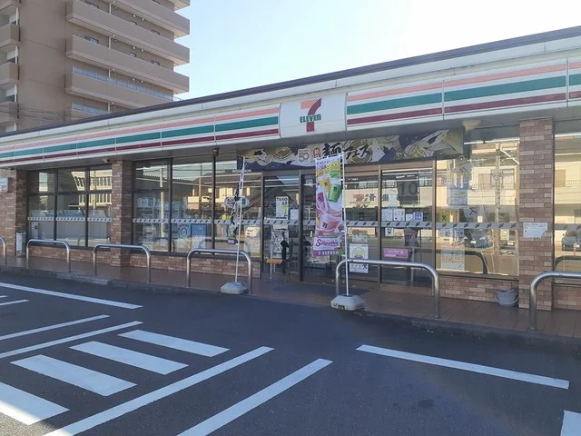 セブンイレブンまで1000m