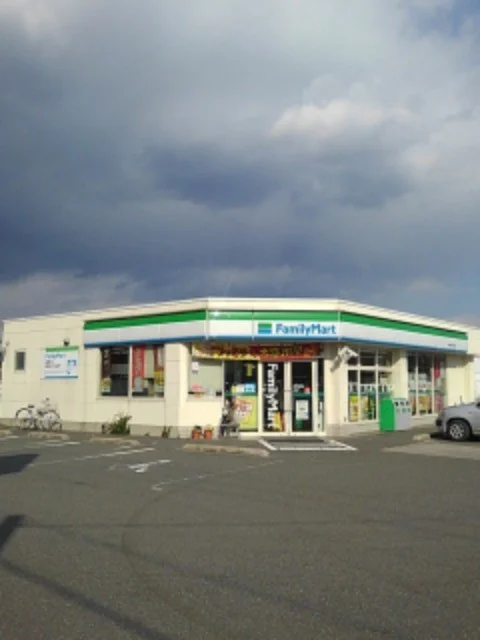 ファミリーマート安曇川西万木まで750m