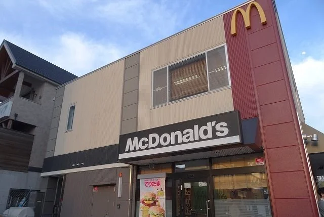 マクドナルド五位堂駅前店様まで1000m