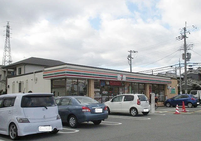 セブンイレブン橿原豊田町店まで1000m