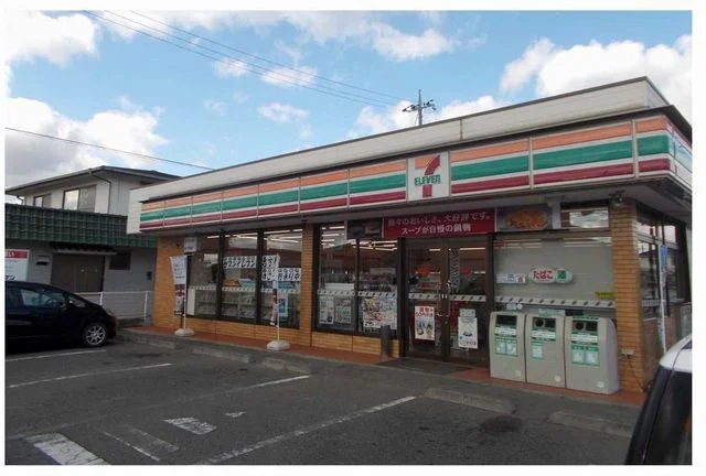 セブンイレブン大橋東店まで300m