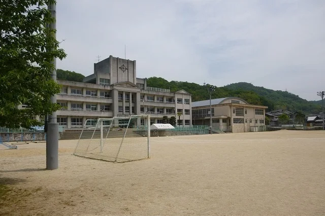 荘野小学校まで450m