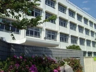 落合東小学校まで1100m