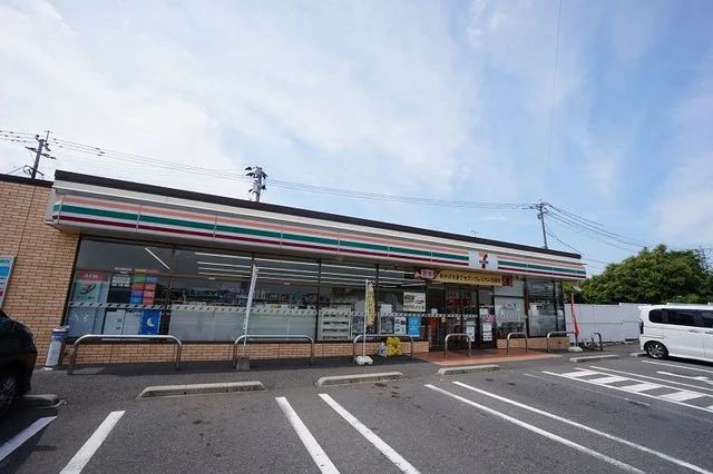 セブンイレブン　小竹局入口店まで1600m