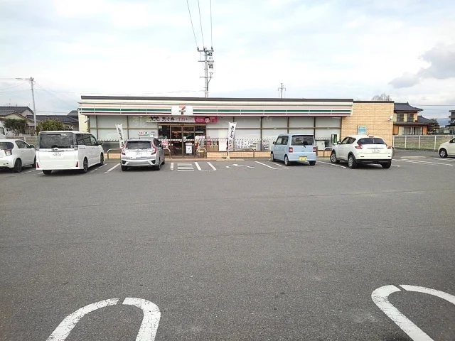 セブンイレブン筑後久富店まで800m