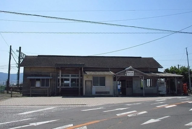 白石駅まで160m