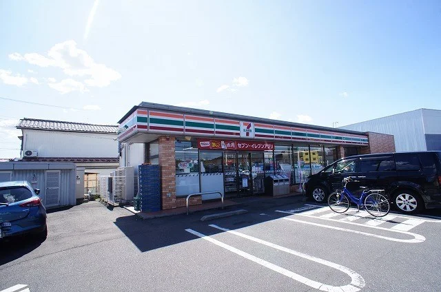 セブンイレブン狭山下広瀬店まで950m