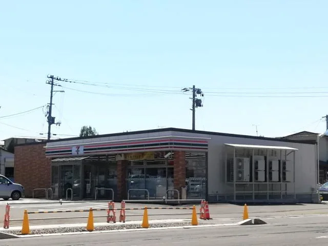 セブンイレブン　横手婦気大堤店まで300m