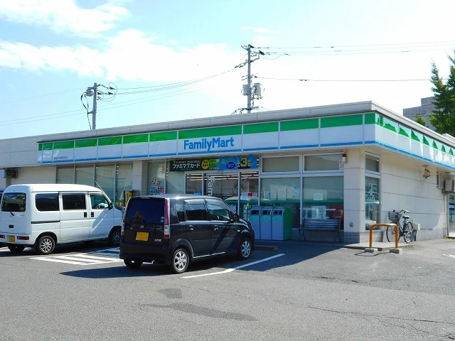 ファミリーマート笠岡市民病院前まで300m