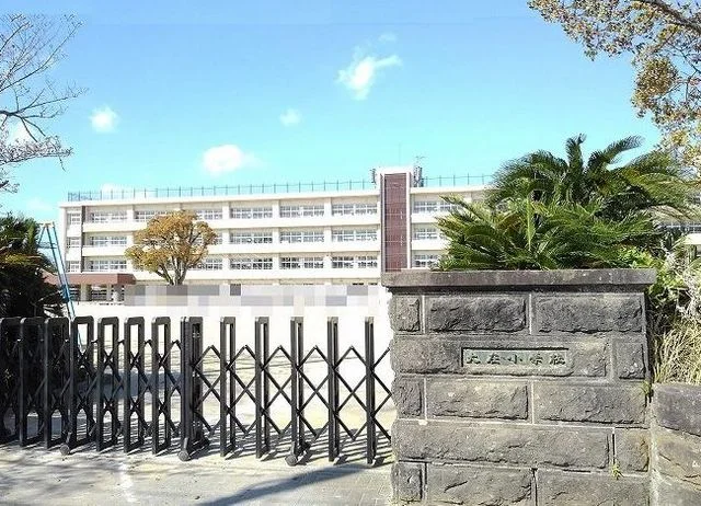 大在小学校まで800m