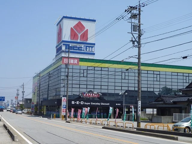 ヤマダ電機テックランド魚津店まで1500m