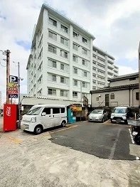 日本パーク中野松ヶ丘パーキングまで84m