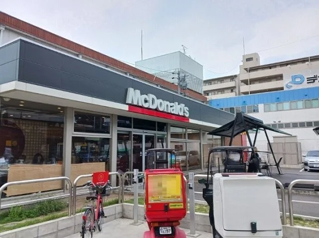 マクドナルドまで350m