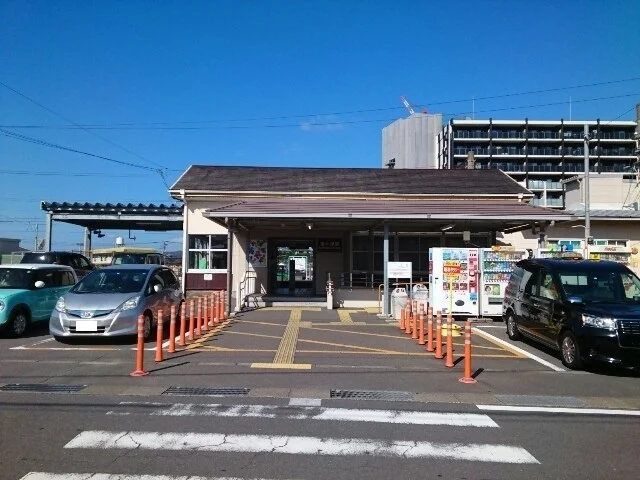 喜々津駅まで870m
