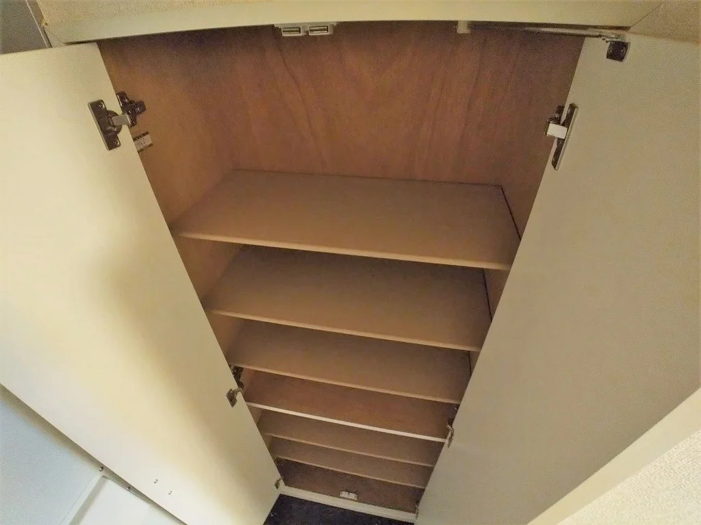 シューズボックス