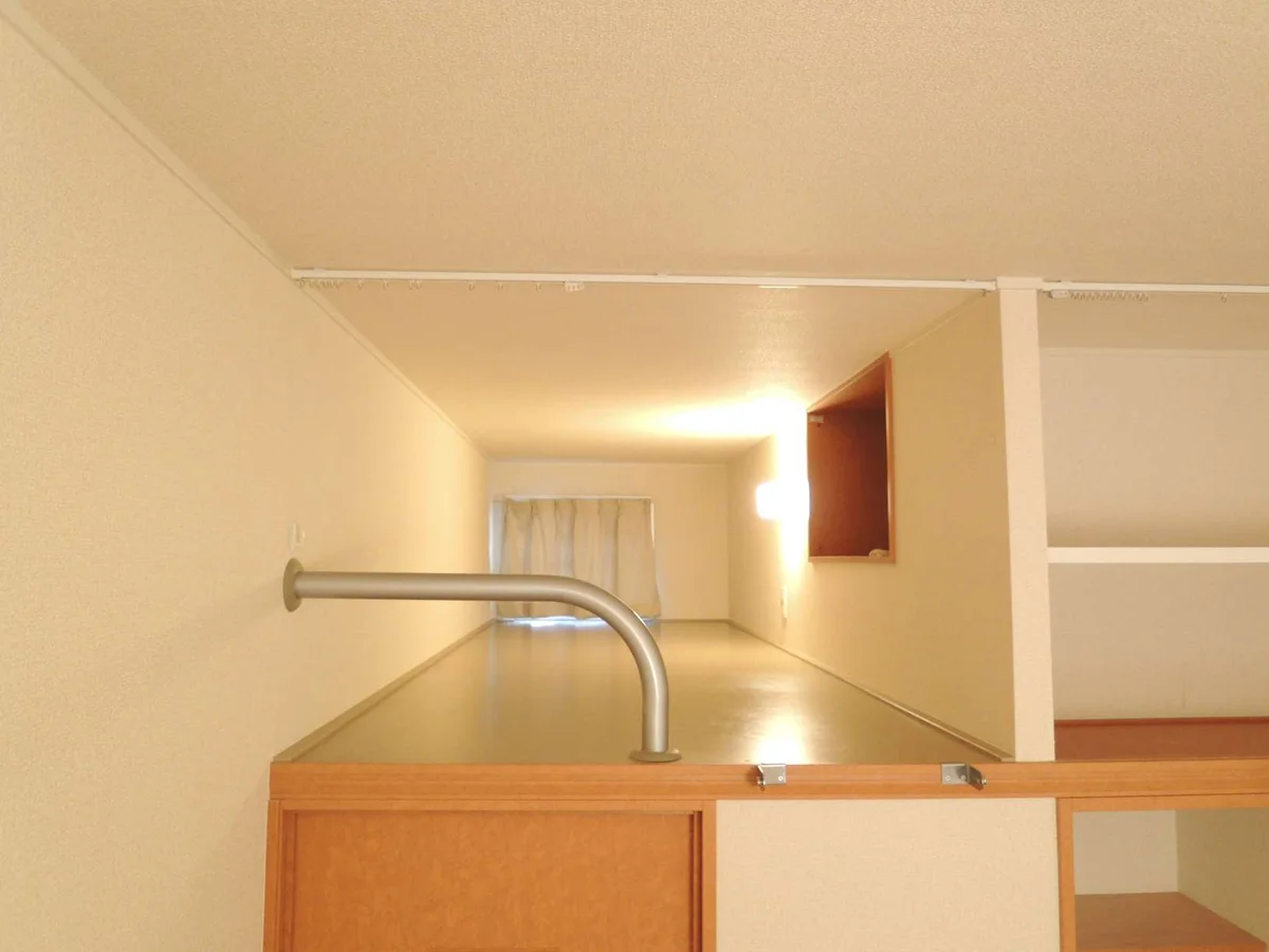 ロフトで寝るスペースが確保できます。