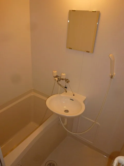 ユニットバス・洗面台付