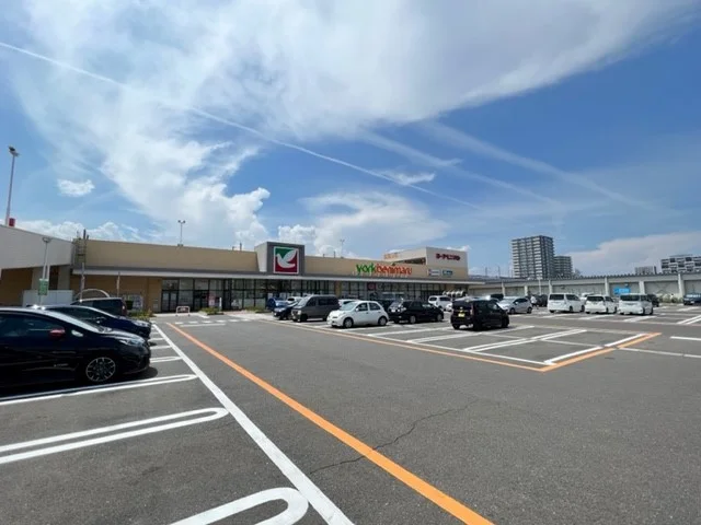 ヨークベニマル太子堂店まで500m